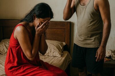 आधी रात को, एक दामाद ने अपने ससुर को फोन किया और कहा कि वह उसकी बेटी को वापस ले जाए और उसे “पुनः शिक्षित” करे। 15 मिनट बाद, ससुर कुछ ऐसा लेकर आया कि उसका दामाद अवाक रह गया…/hi